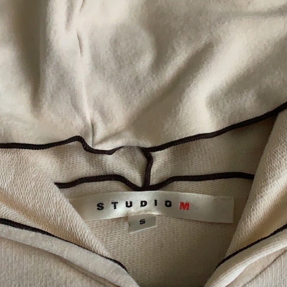 Studio M Hoodie - Picture 2 of 4